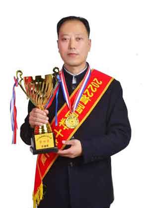 央媒头条新闻持别报道 弘扬中医文化  聚焦名医荟萃 《名医之路记录片》于清军医师